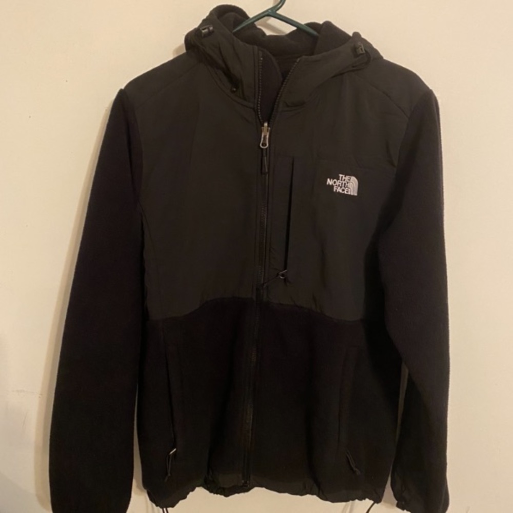 Women’s hooded North Face fleece jacket
